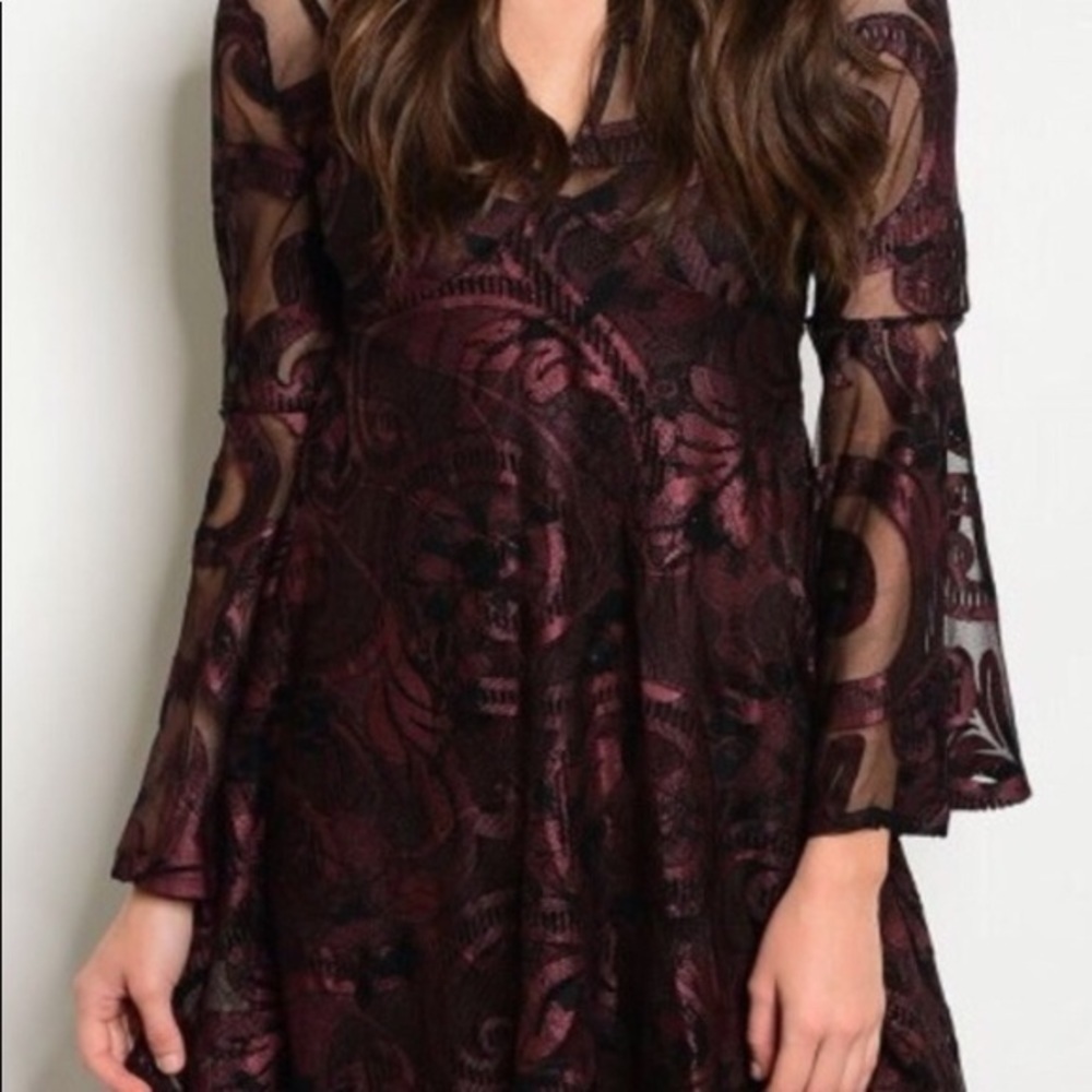 🆕Wine & black lace dress w/ bell sleeves - Picture 4 of 5